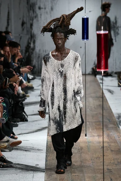 Look 29